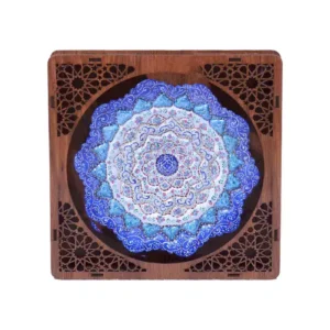 دیوار کوب و تندیس مینا کاری با قاب مشبک سایز 25