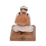 تندیس مرد خراسانی در حال دف زدن
